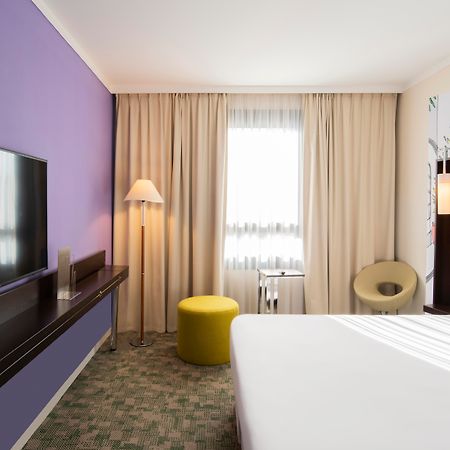 Ibis Styles Evry Courcouronnes Hotel And Events Bagian luar foto