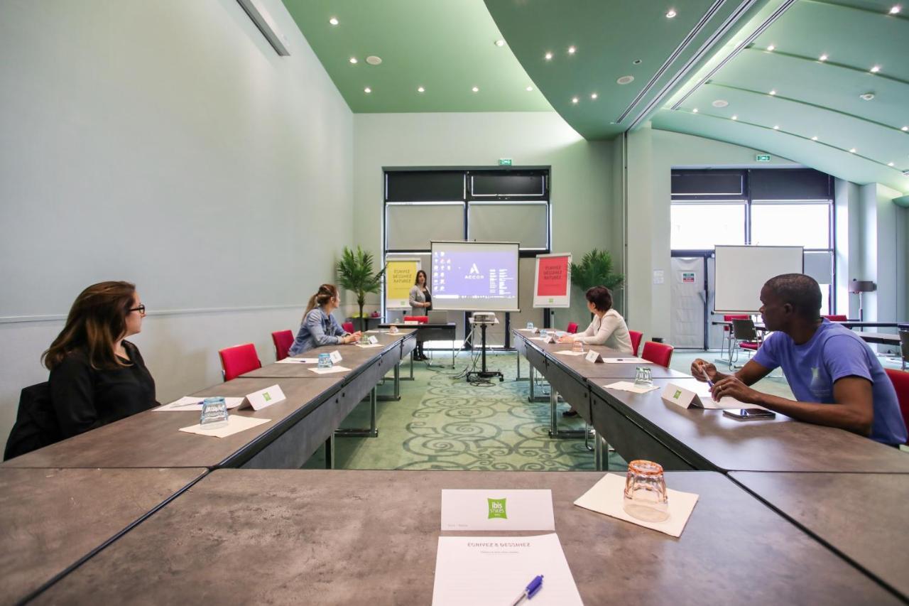Ibis Styles Evry Courcouronnes Hotel And Events Bagian luar foto