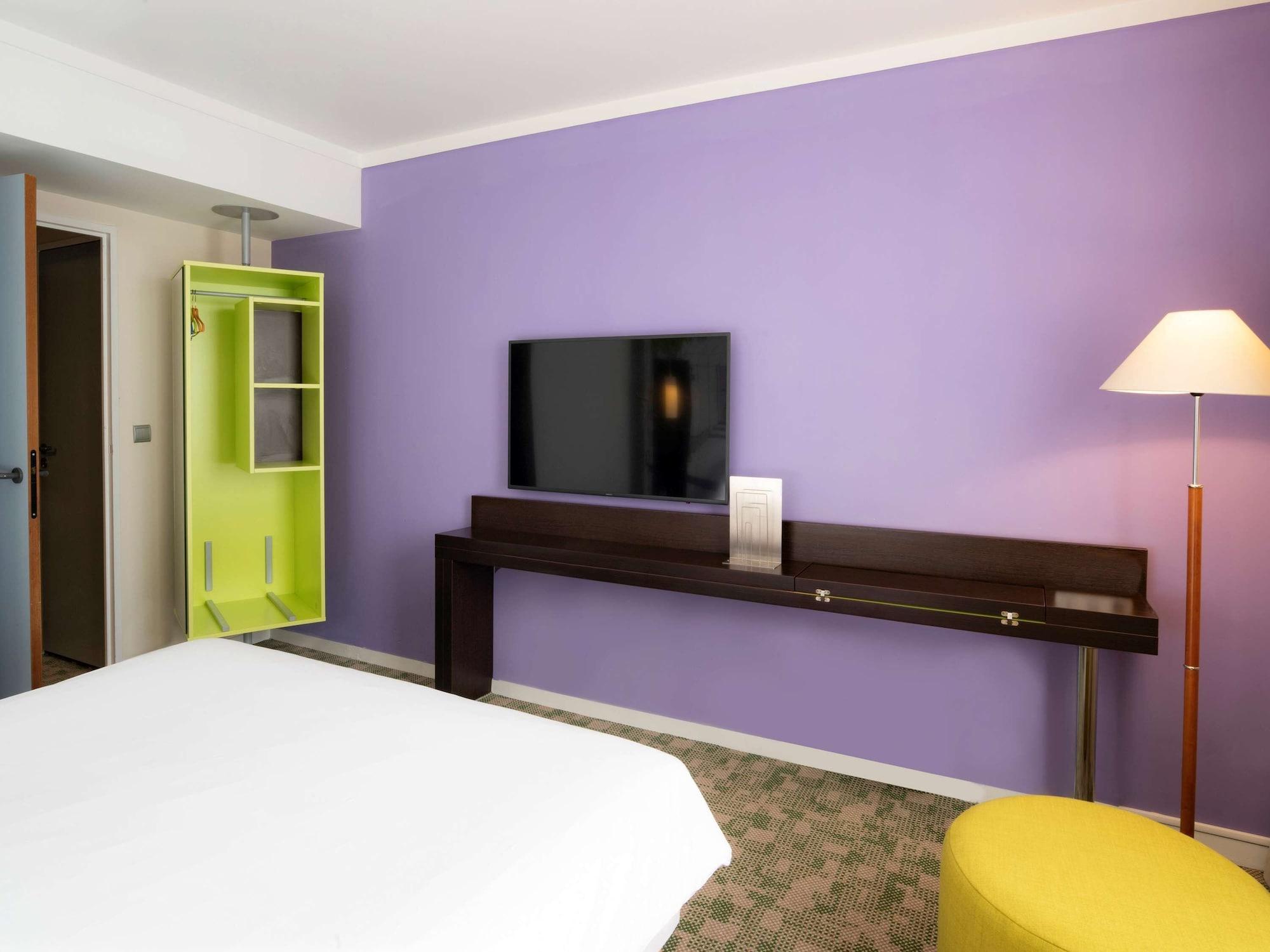 Ibis Styles Evry Courcouronnes Hotel And Events Bagian luar foto