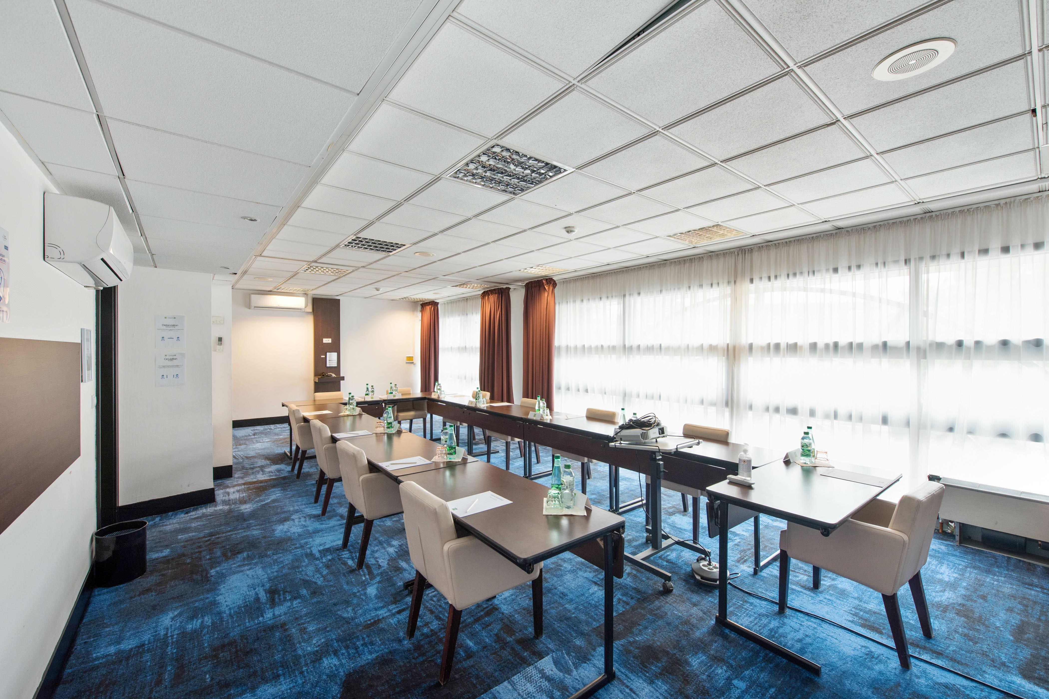 Ibis Styles Evry Courcouronnes Hotel And Events Bagian luar foto
